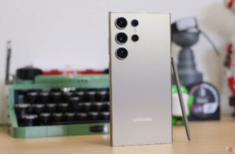 Rating this door crashing Galaxy S24 Extremely dea...