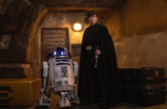 A New Star Wars Chapter Begins at Disneyland’s G...