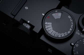 Fujifilm's GFX100RF is a 102MP medium format ...