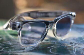 Apple eyes the longer term with good glasses, howe...