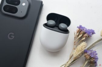 5 merchandise that lock you into Apple and Google&...