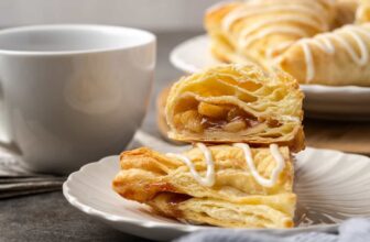 Apple Turnovers (Straightforward Recipe!) | Cookie...