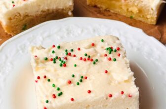 CHRISTMAS SUGAR COOKIE BARS – The Southern W...