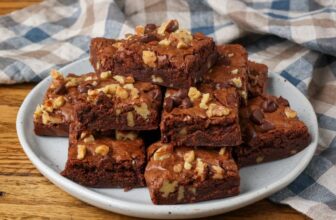 Walnut Brownies – Barefeet within the Kitche...